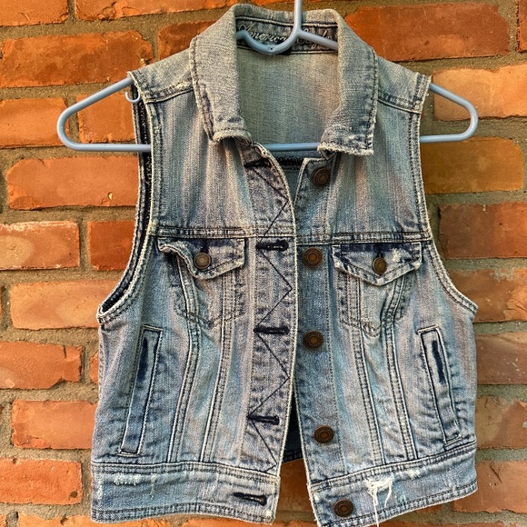 American Eagle Distressed Denim Blue Jean Vest ~ Small Petite - Picture 1 of 6